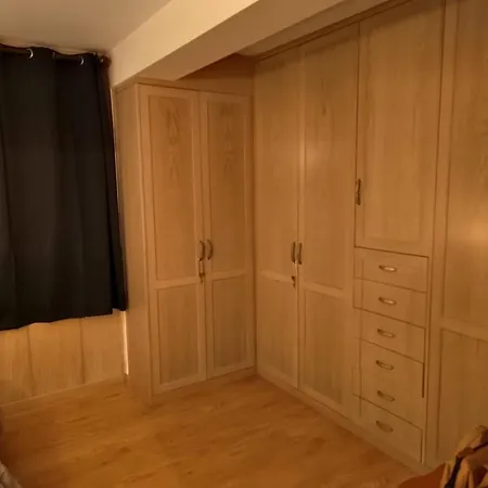 Ibon De Piniecho Apartment